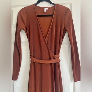 & Other Stories Brown Long-sleeved Wrap Dress
